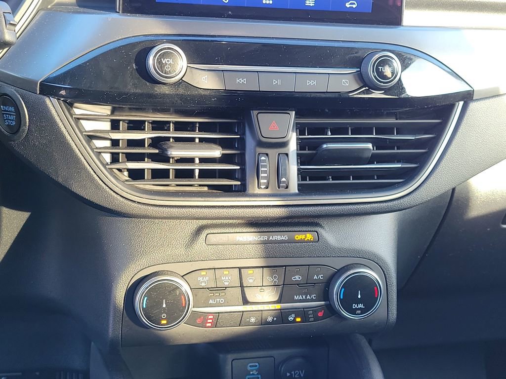Certified 2023 Ford Escape Active AWD/4WD image 28