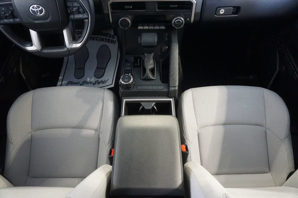 Used 2025 Toyota 4Runner SR5 AWD/4WD image 26