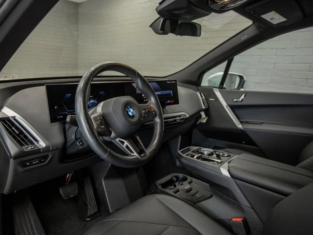 Used 2025 BMW iX xDrive50 AWD/4WD image 14