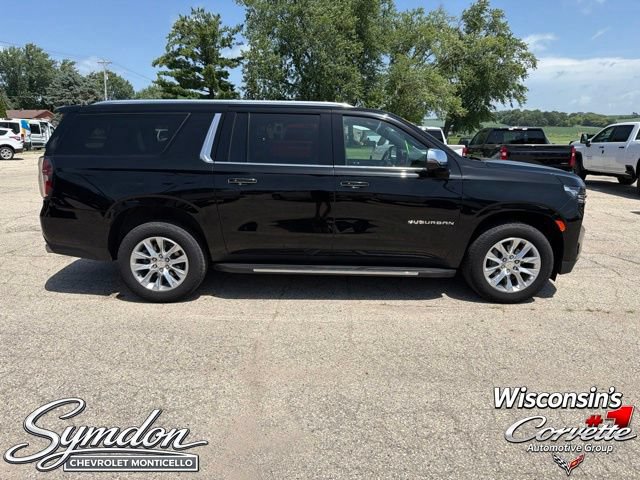 Used 2023 Chevrolet Suburban Premier AWD/4WD image 3