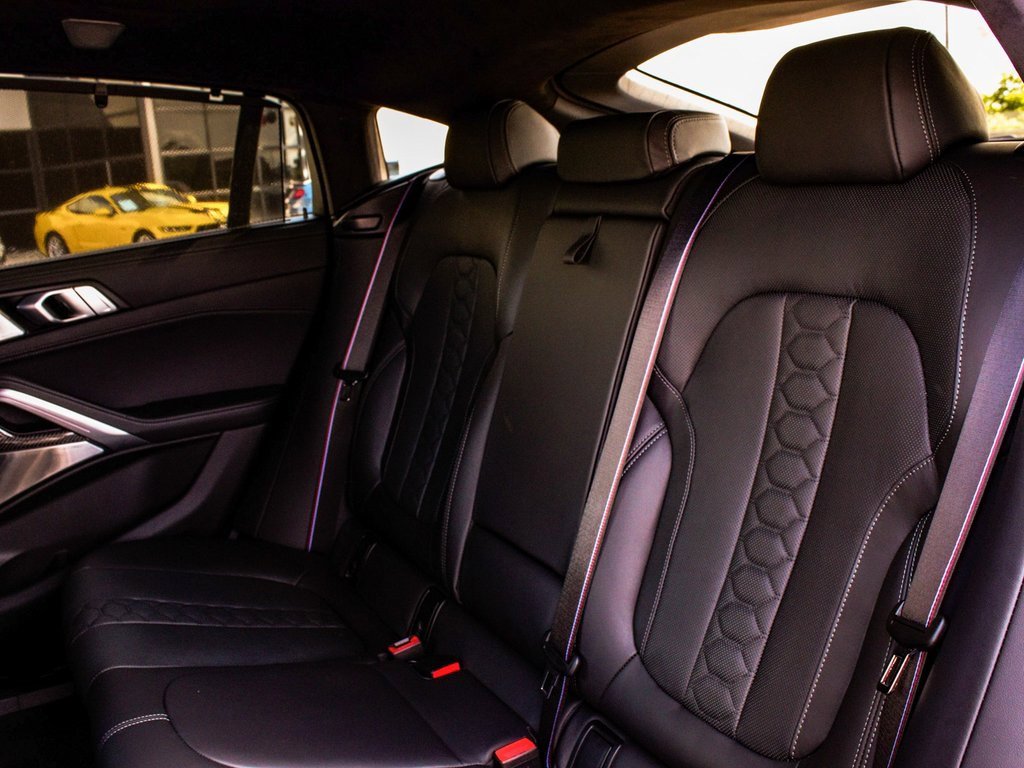 Used 2025 BMW X6 M Competition w/ Executive Package image 34