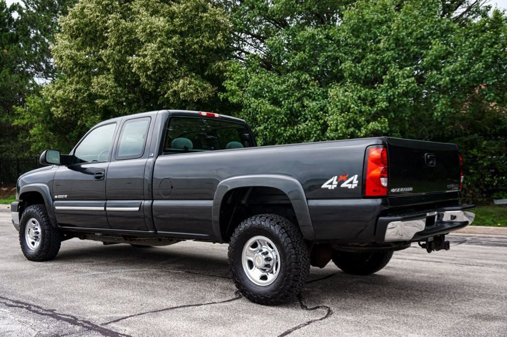 Used 2004 Chevrolet Silverado 2500 LS AWD/4WD image 10