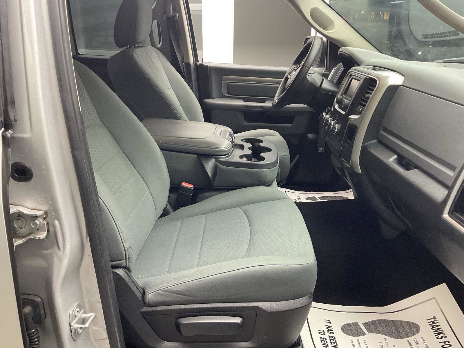 Used 2016 RAM 1500 Classic SLT image 13