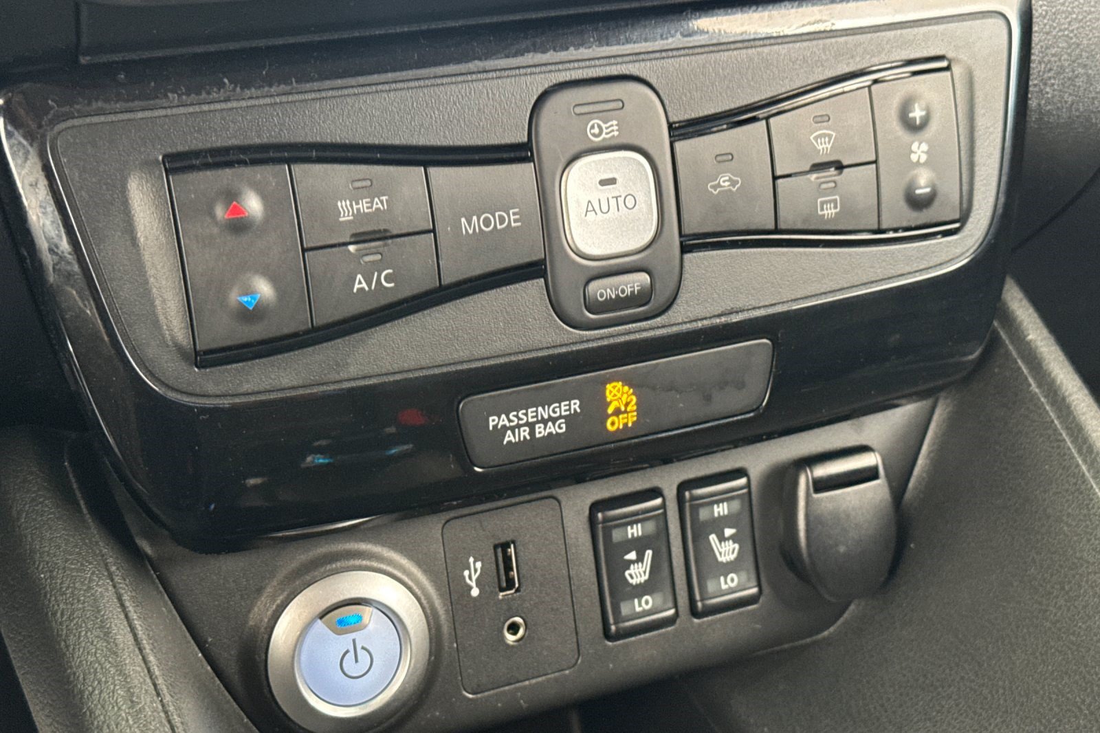 Used 2018 Nissan Leaf SL w/ SL Technology Package FWD image 17