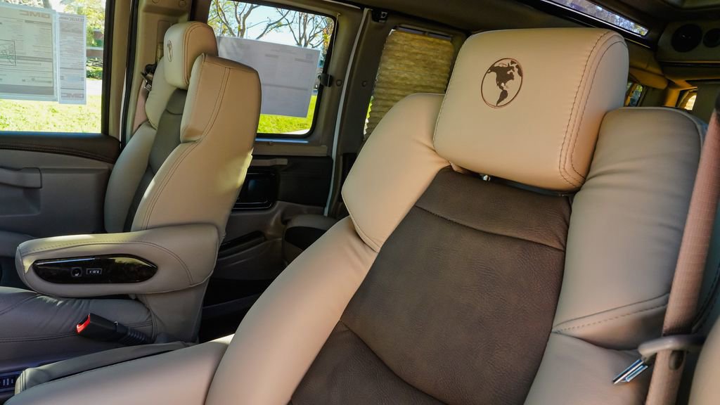 New 2026 GMC Savana 2500 Extended w/ Driver Convenience Package image 17