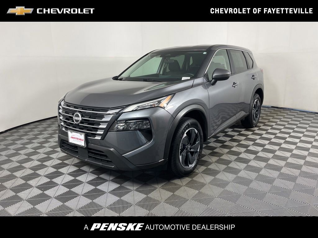Used 2025 Nissan Rogue SV AWD/4WD image 1