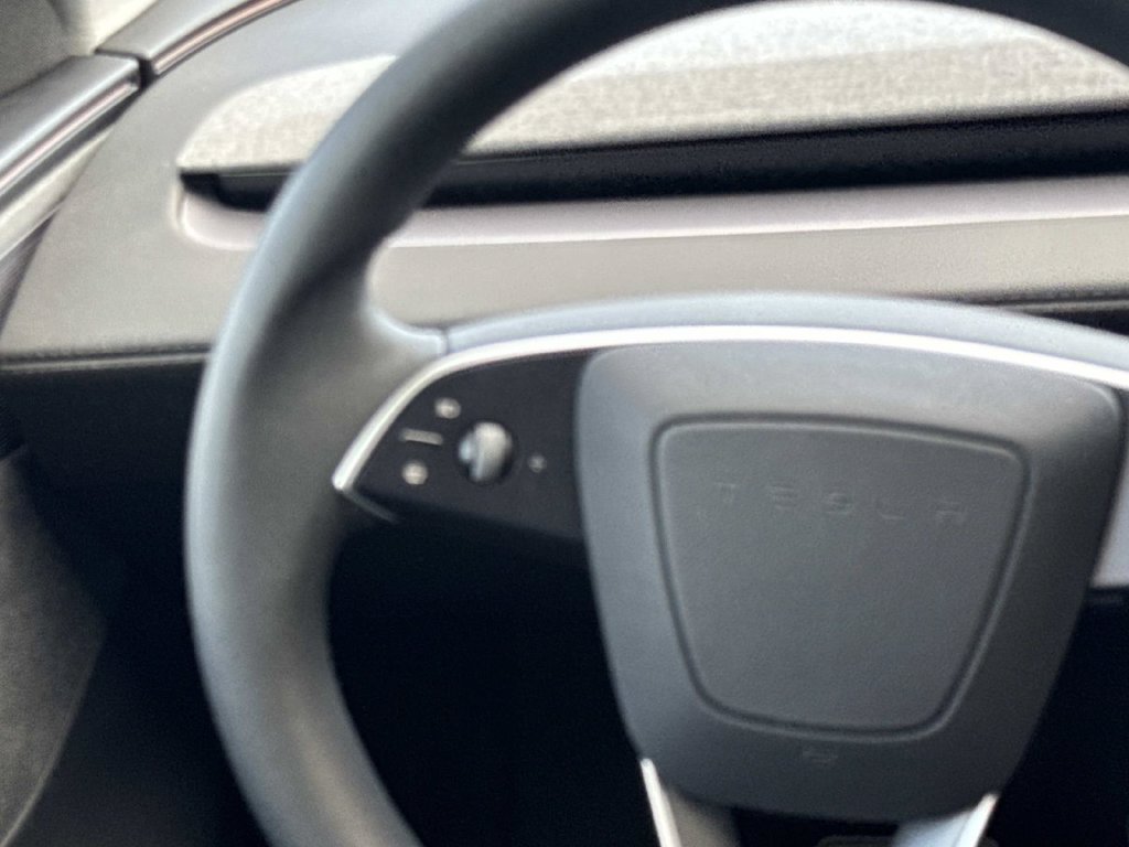 Used 2026 Tesla Model Y AWD image 8