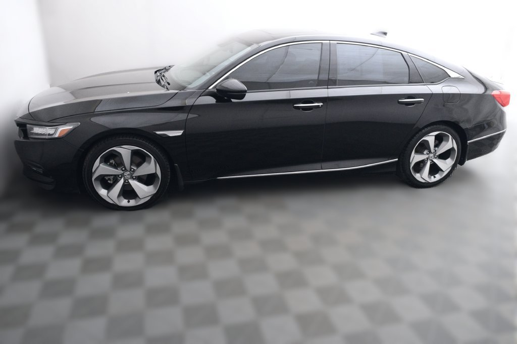 Used 2018 Honda Accord Touring image 8