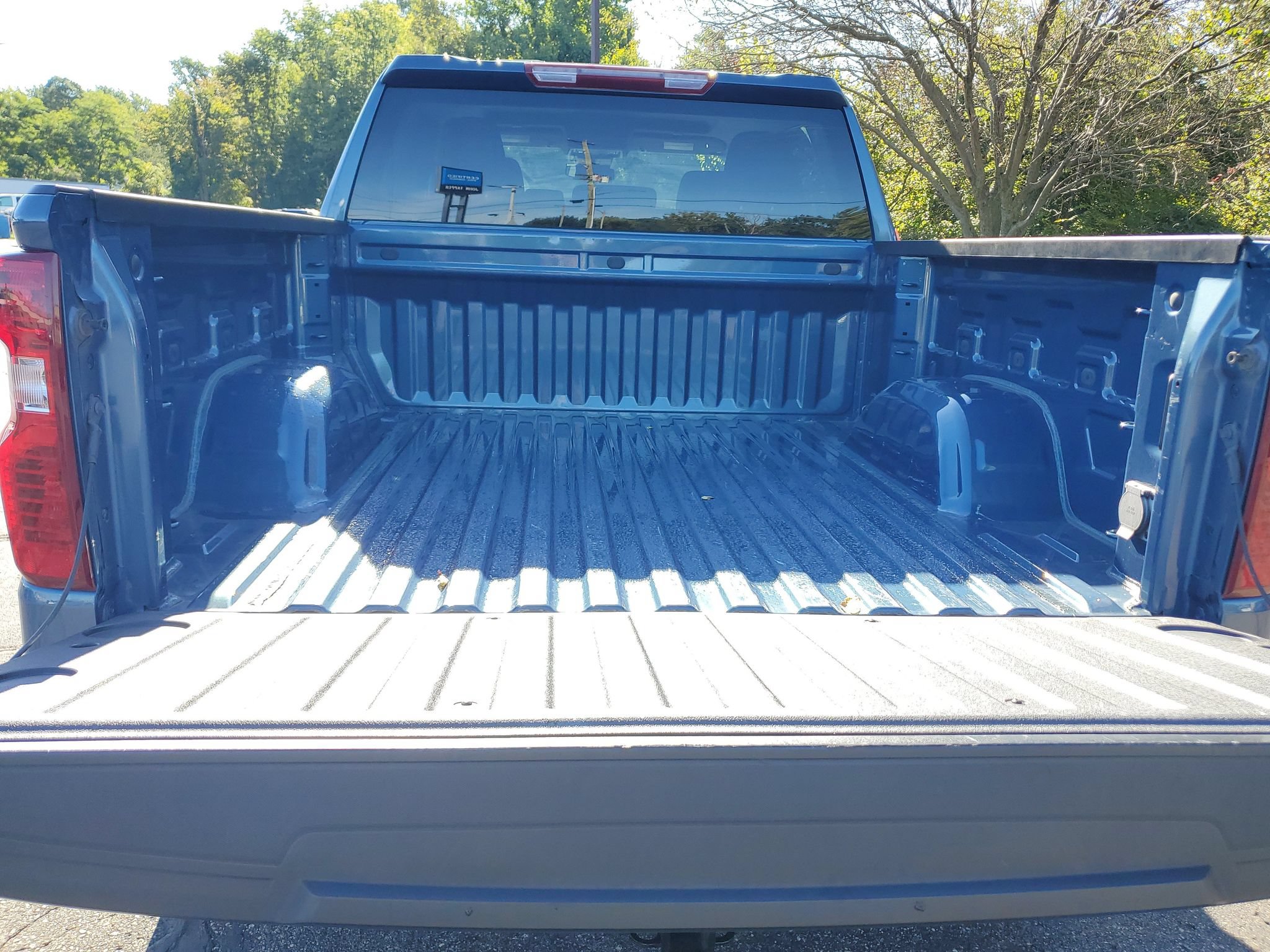 Used 2024 Chevrolet Silverado 1500 LT AWD/4WD image 8