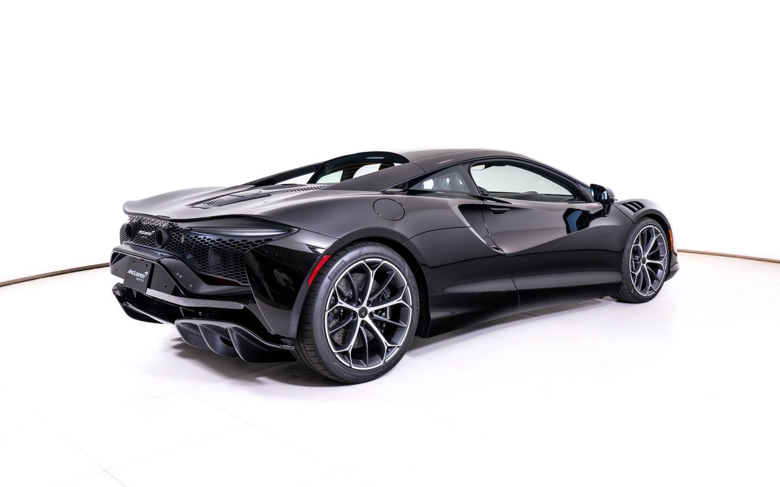 New 2026 McLaren Artura RWD image 5