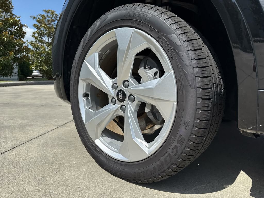 Used 2024 Audi Q5 2.0T Premium Plus w/ Premium Plus Package image 10