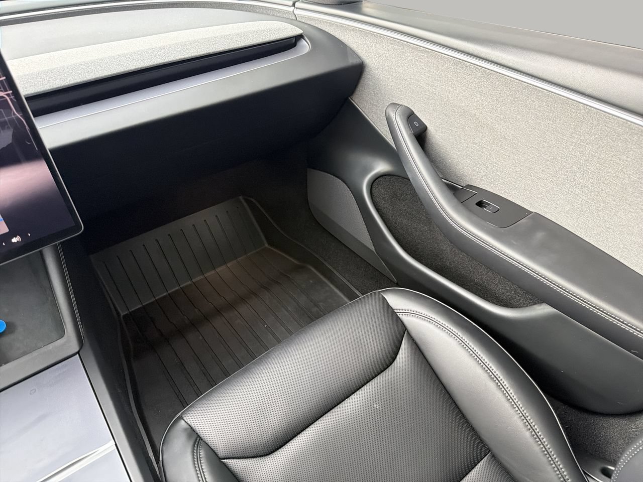 Used 2025 Tesla Model 3 Long Range RWD image 14