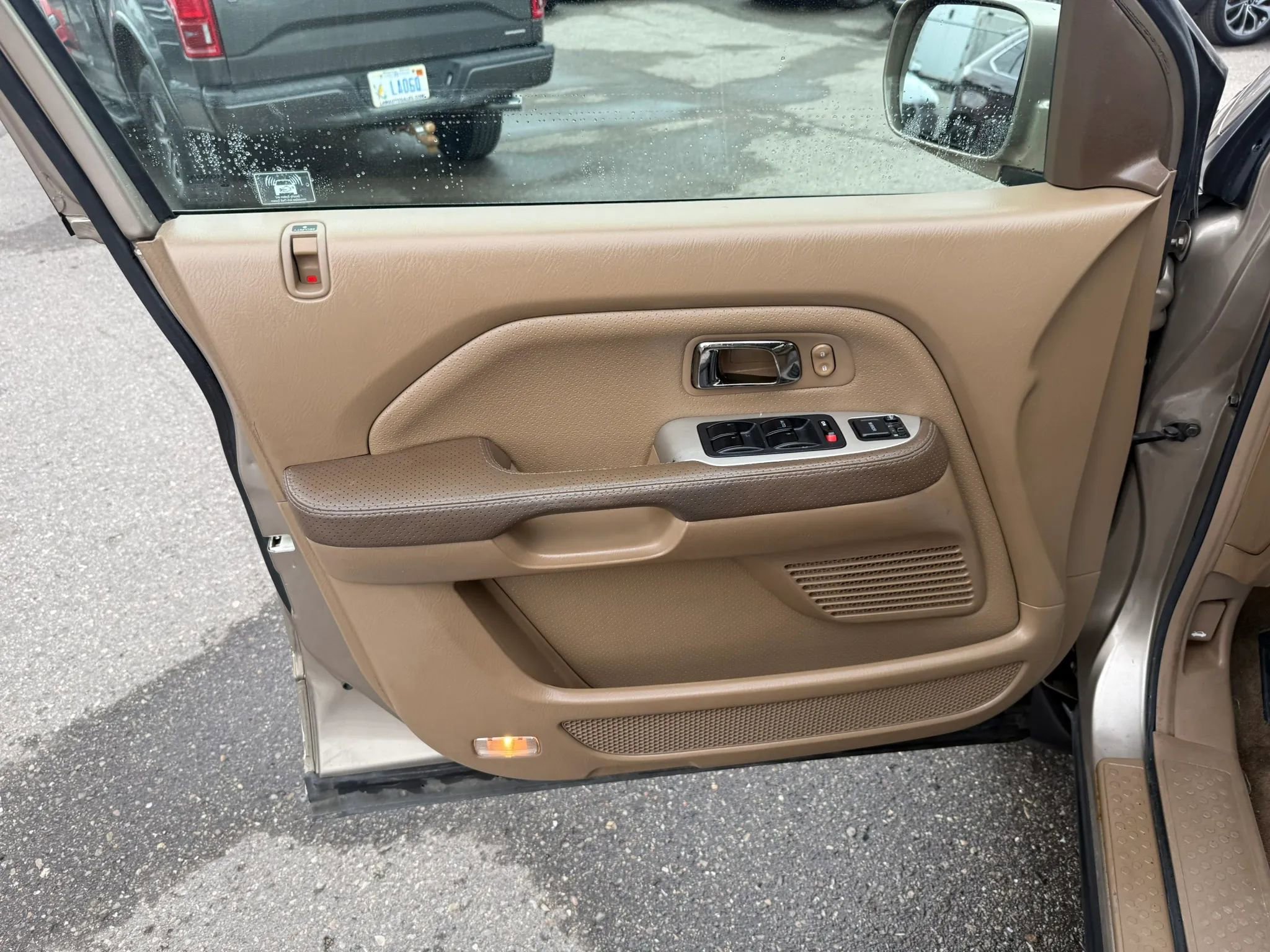 Used 2004 Honda Pilot EX image 16