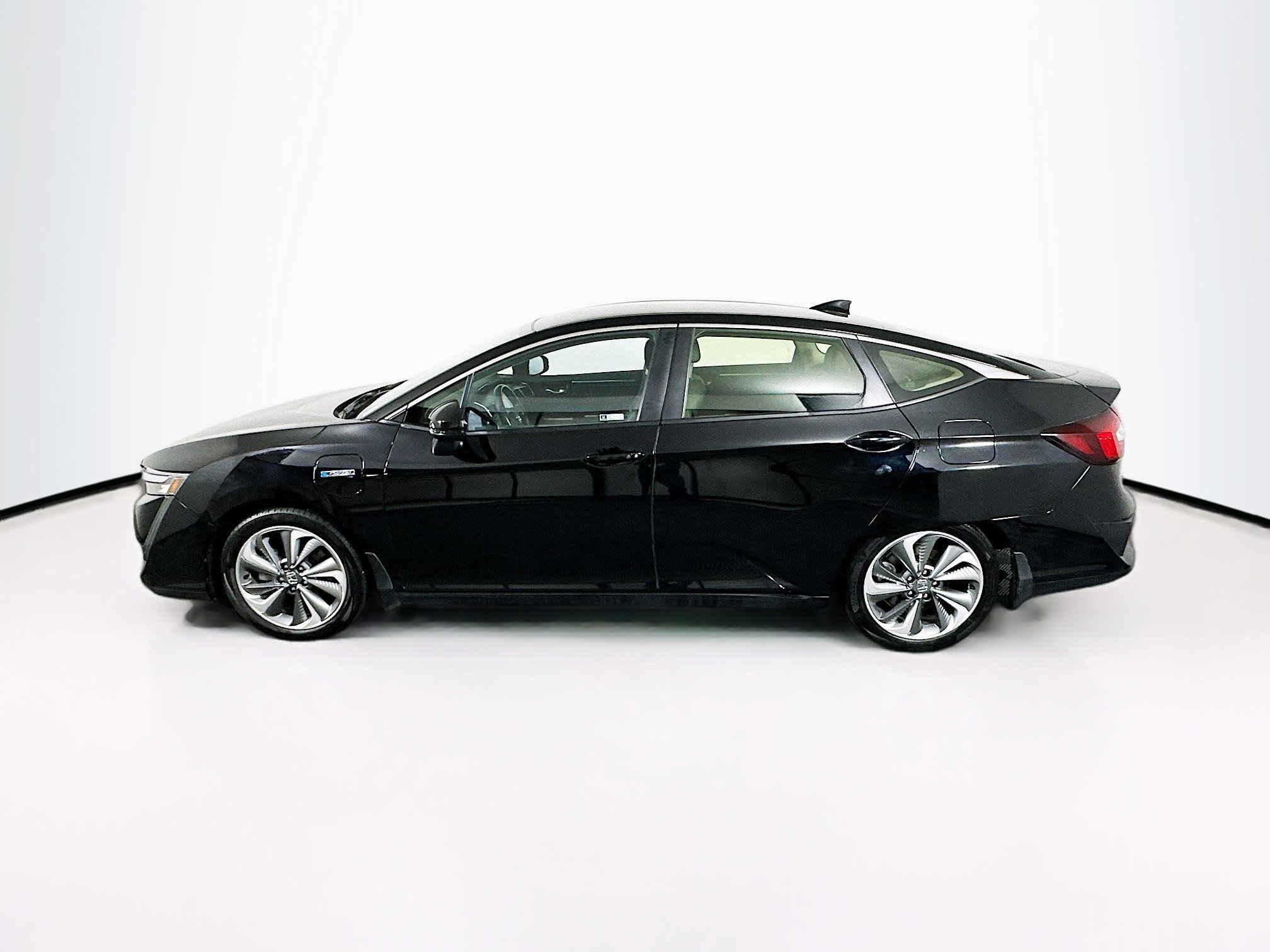 Used 2020 Honda Clarity Touring image 4