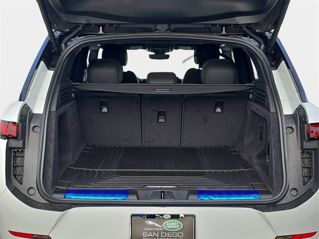 New 2026 Land Rover Range Rover Sport Dynamic SE image 12