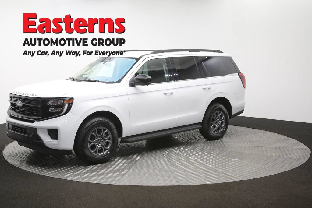 Used 2025 Ford Expedition Active AWD/4WD image 56