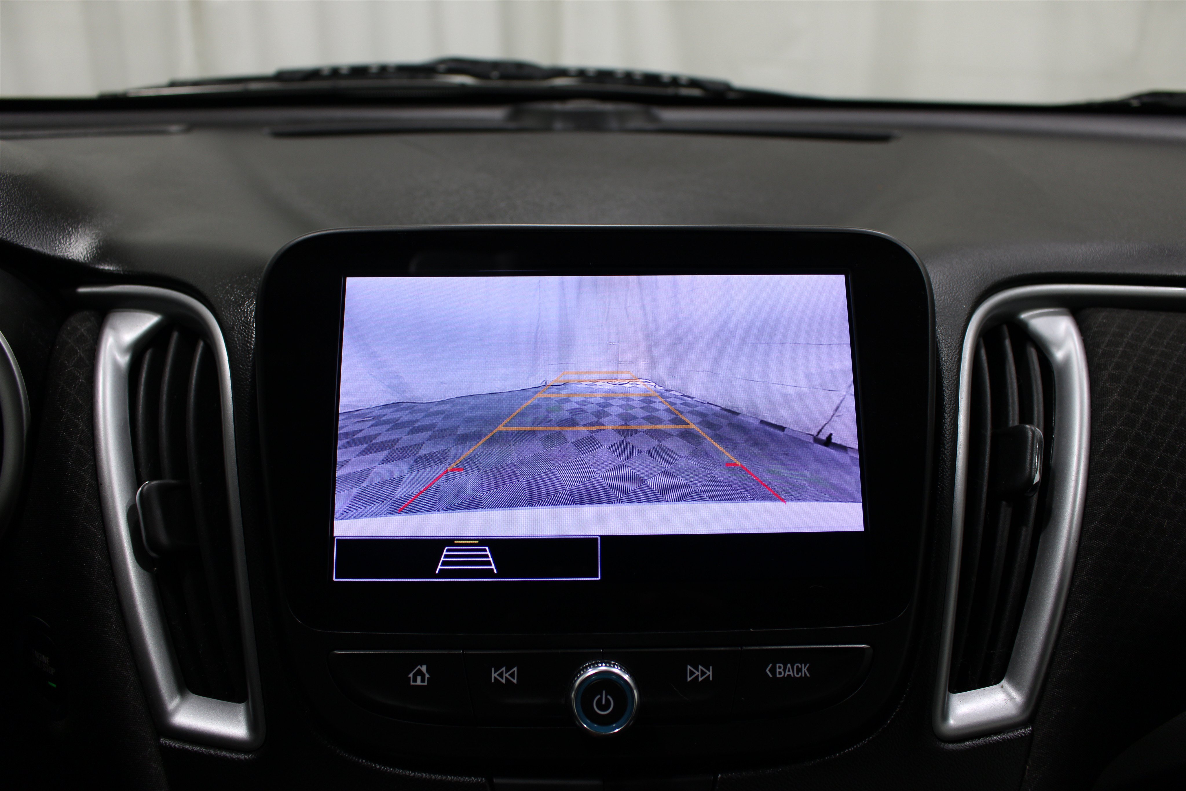 Used 2023 Chevrolet Malibu LT FWD image 16