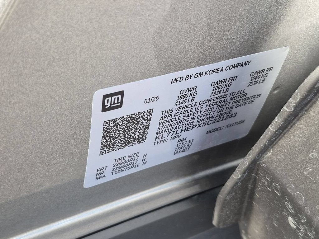 Used 2025 Chevrolet Trax LT FWD image 35
