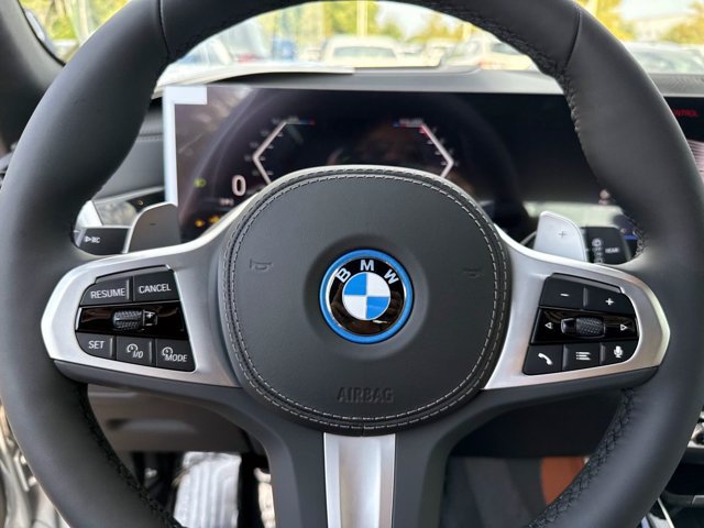 New 2026 BMW X5 xDrive50e w/ Executive Package AWD/4WD image 32