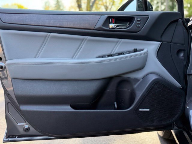 Used 2019 Subaru Outback 2.5i Limited AWD/4WD image 11