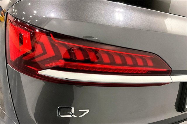 Used 2022 Audi Q7 3.0T Prestige image 32