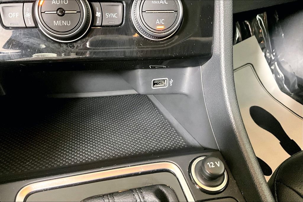 Used 2019 Volkswagen Jetta SE image 32