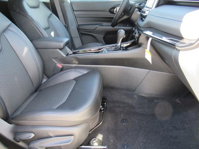 New 2026 Jeep Compass Latitude image 10