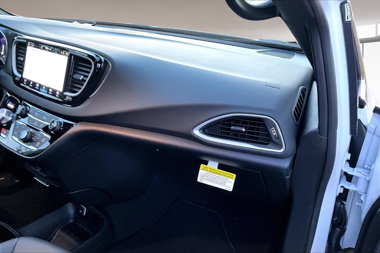 New 2026 Chrysler Voyager LX image 26