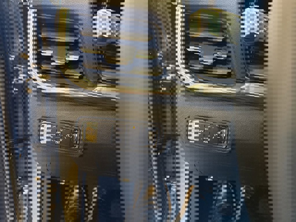 New 2026 GMC Terrain Elevation w/ Elevation Premium Package image 33