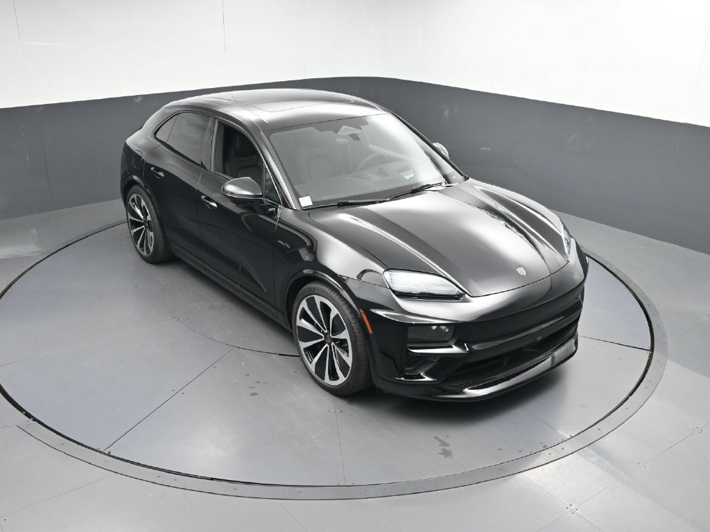 Certified 2025 Porsche Macan Turbo Electric AWD/4WD image 40