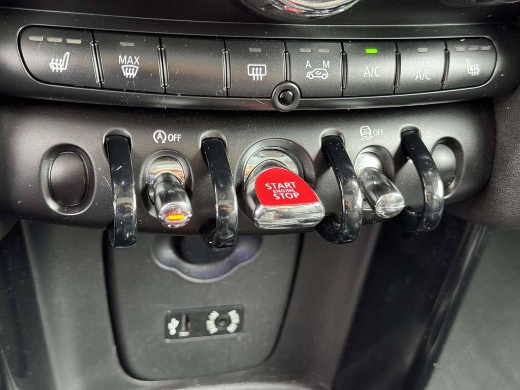Used 2015 MINI Cooper S FWD image 8