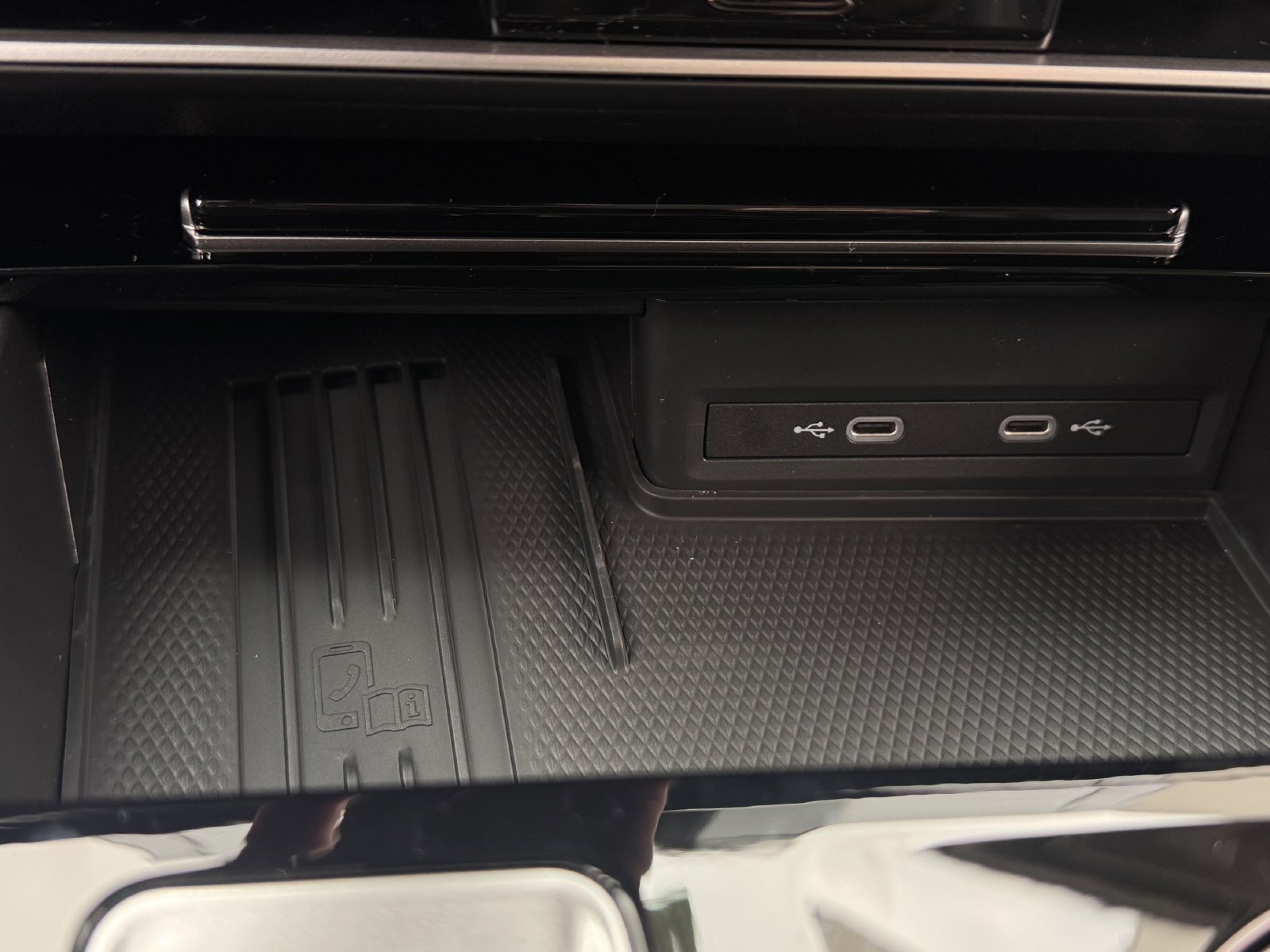 New 2026 Volkswagen Atlas SE FWD image 17