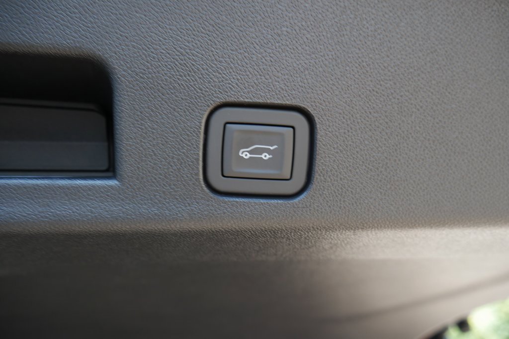 New 2026 Chevrolet Traverse LT w/ LPO, Floor Liner Package image 27