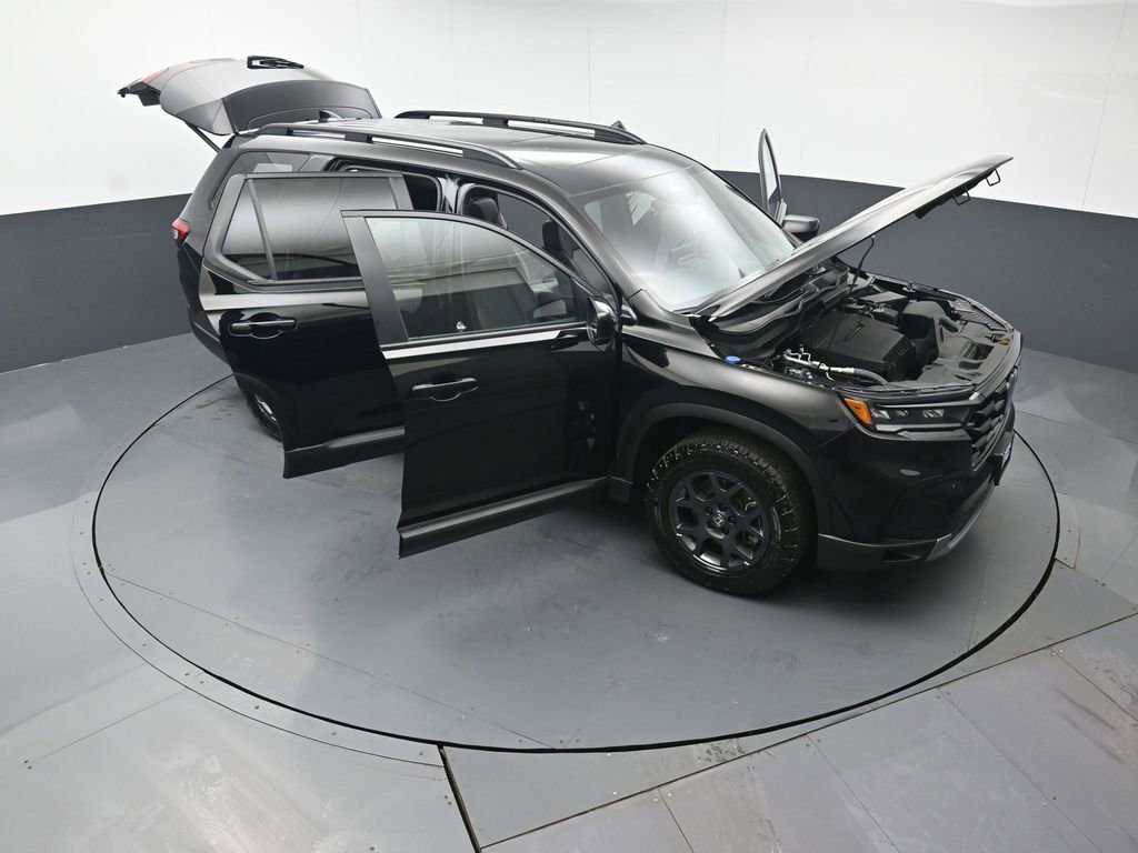 Certified 2023 Honda Pilot TrailSport image 54