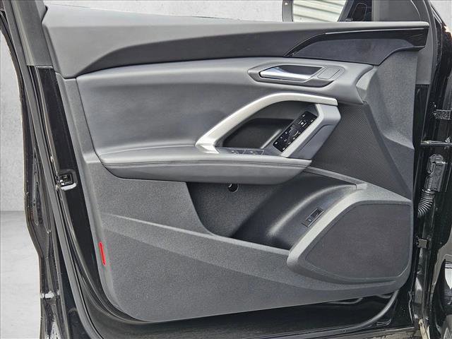 Used 2025 Audi Q5 Premium w/ Convenience Package AWD/4WD image 10