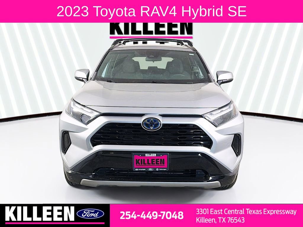 Used 2023 Toyota RAV4 SE image 2
