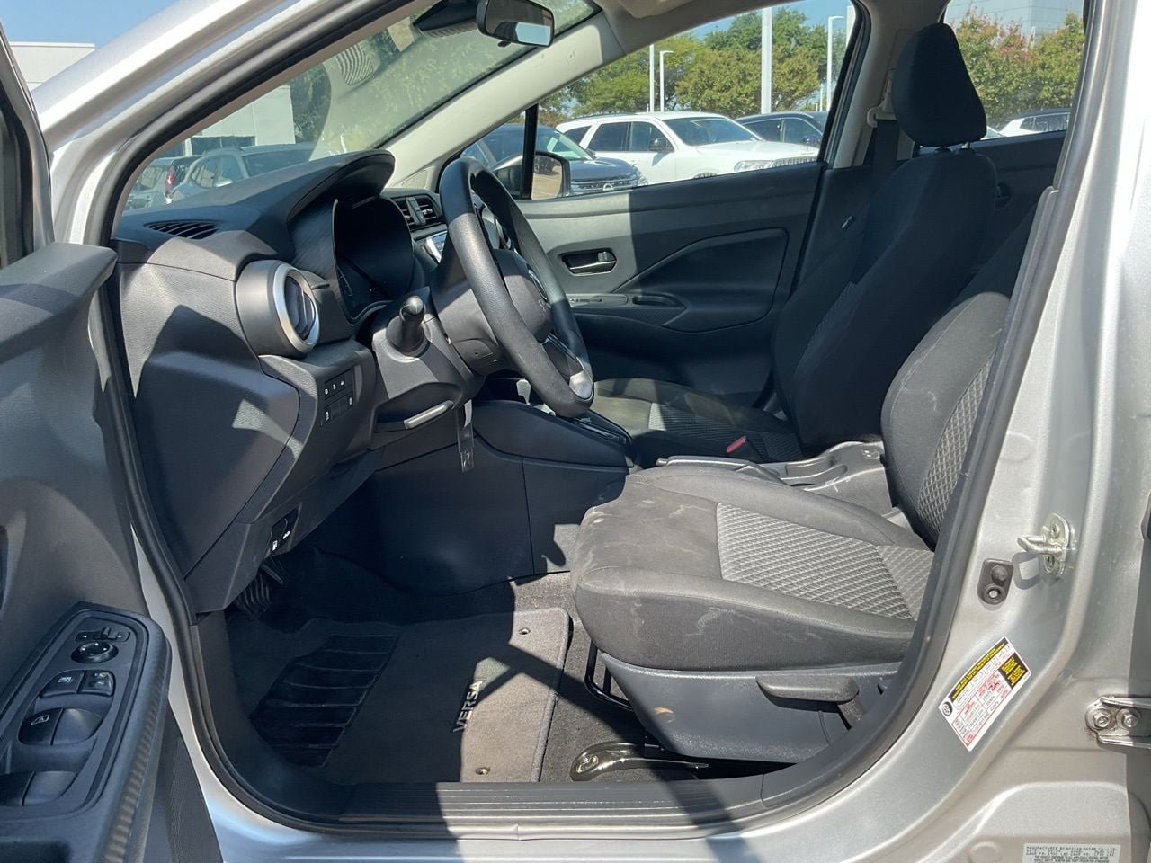Used 2024 Nissan Versa S FWD image 8
