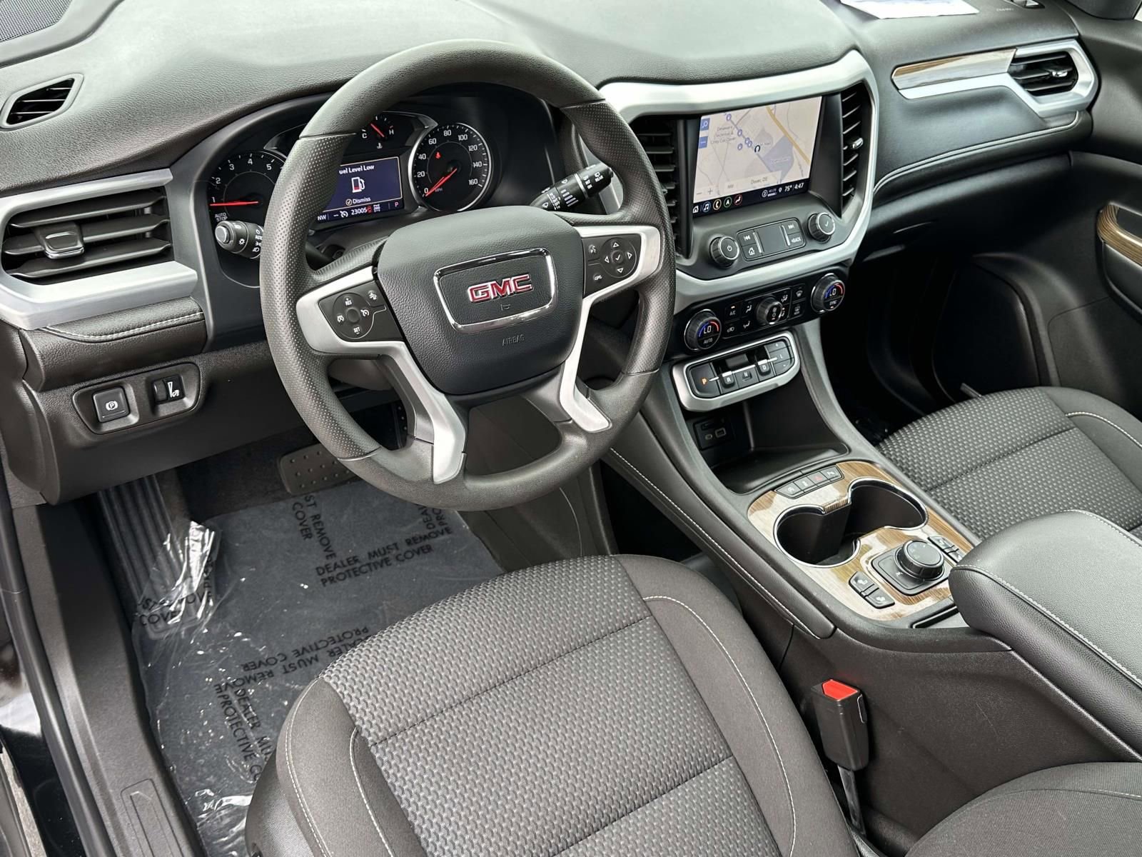 Used 2023 GMC Acadia SLE w/ Driver Convenience Package AWD/4WD image 9