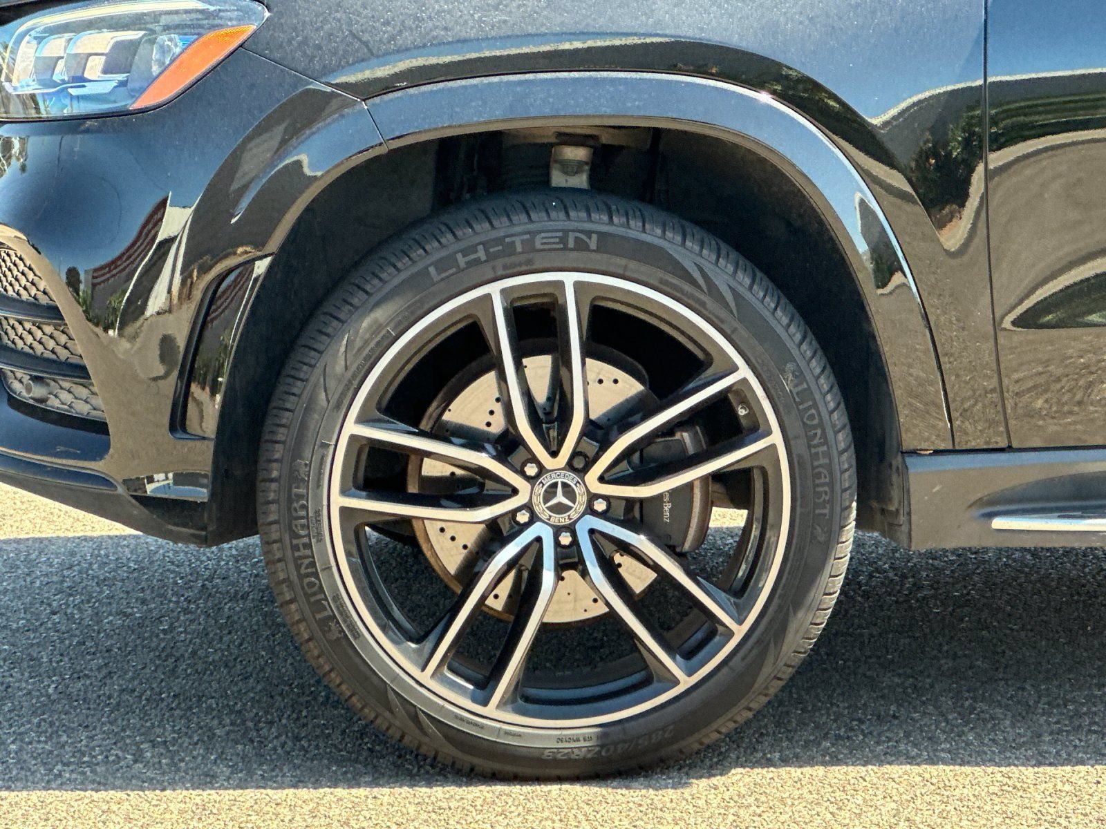 Used 2021 Mercedes-Benz GLS 580 4MATIC image 28