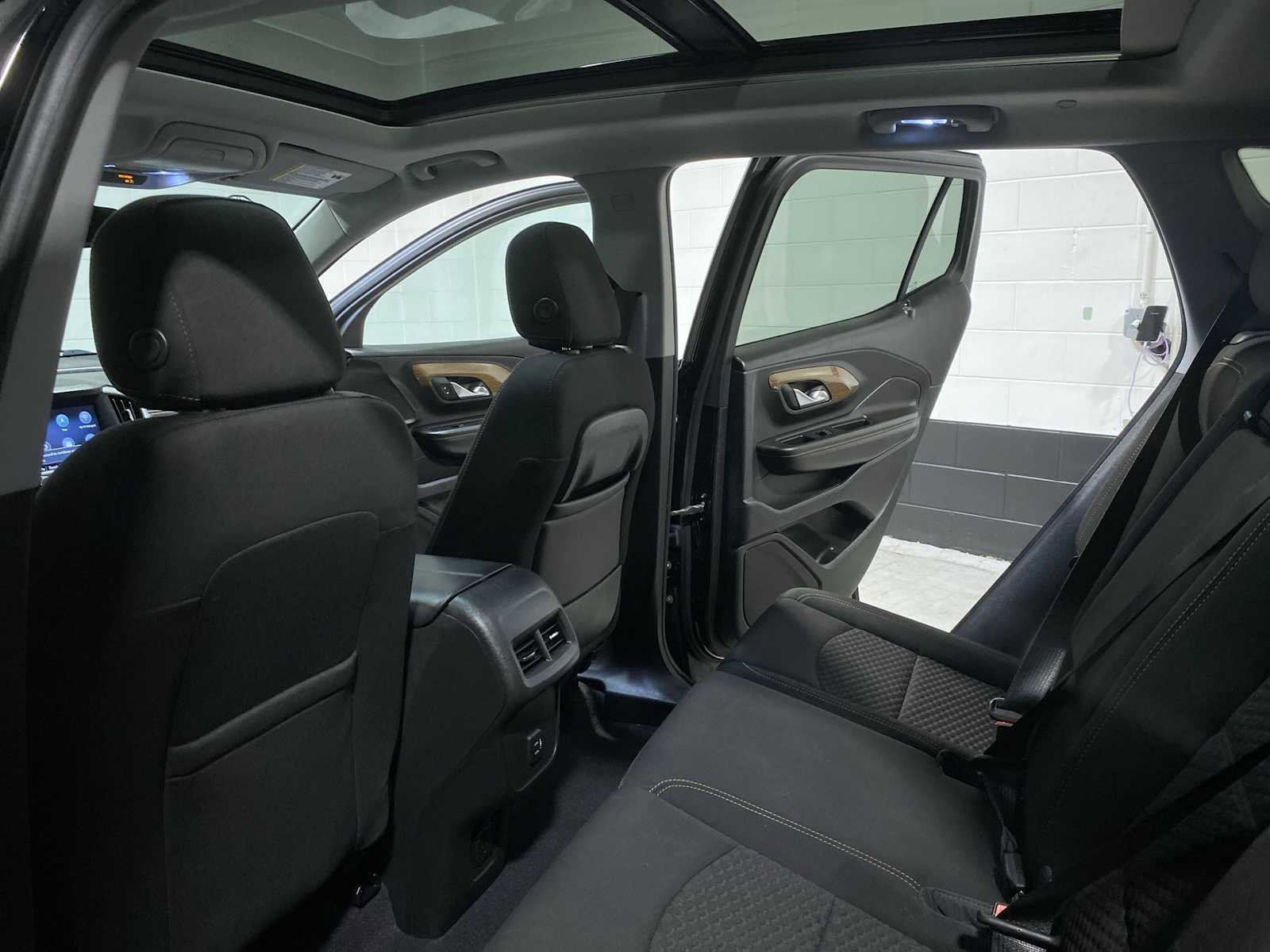Used 2020 GMC Terrain SLE w/ Driver Convenience Package image 12