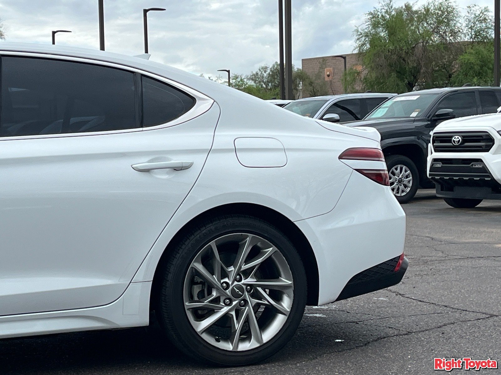 Used 2022 Genesis G70 2.0T RWD image 10