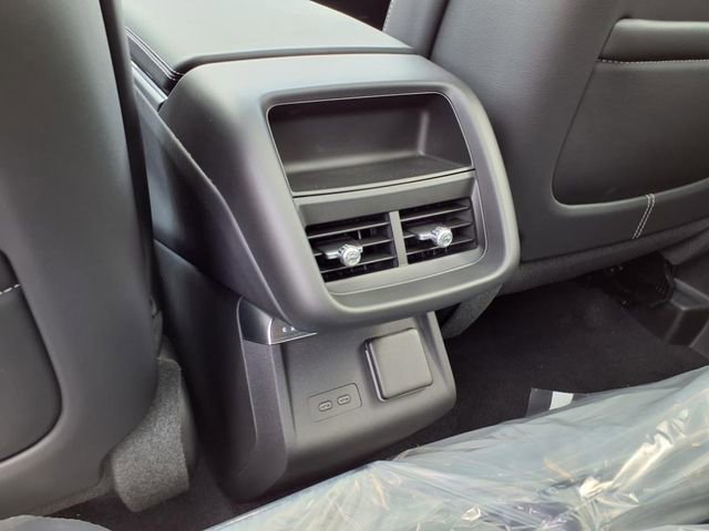 New 2025 Cadillac Lyriq Luxury w/ LPO, Floor Liner Package image 15