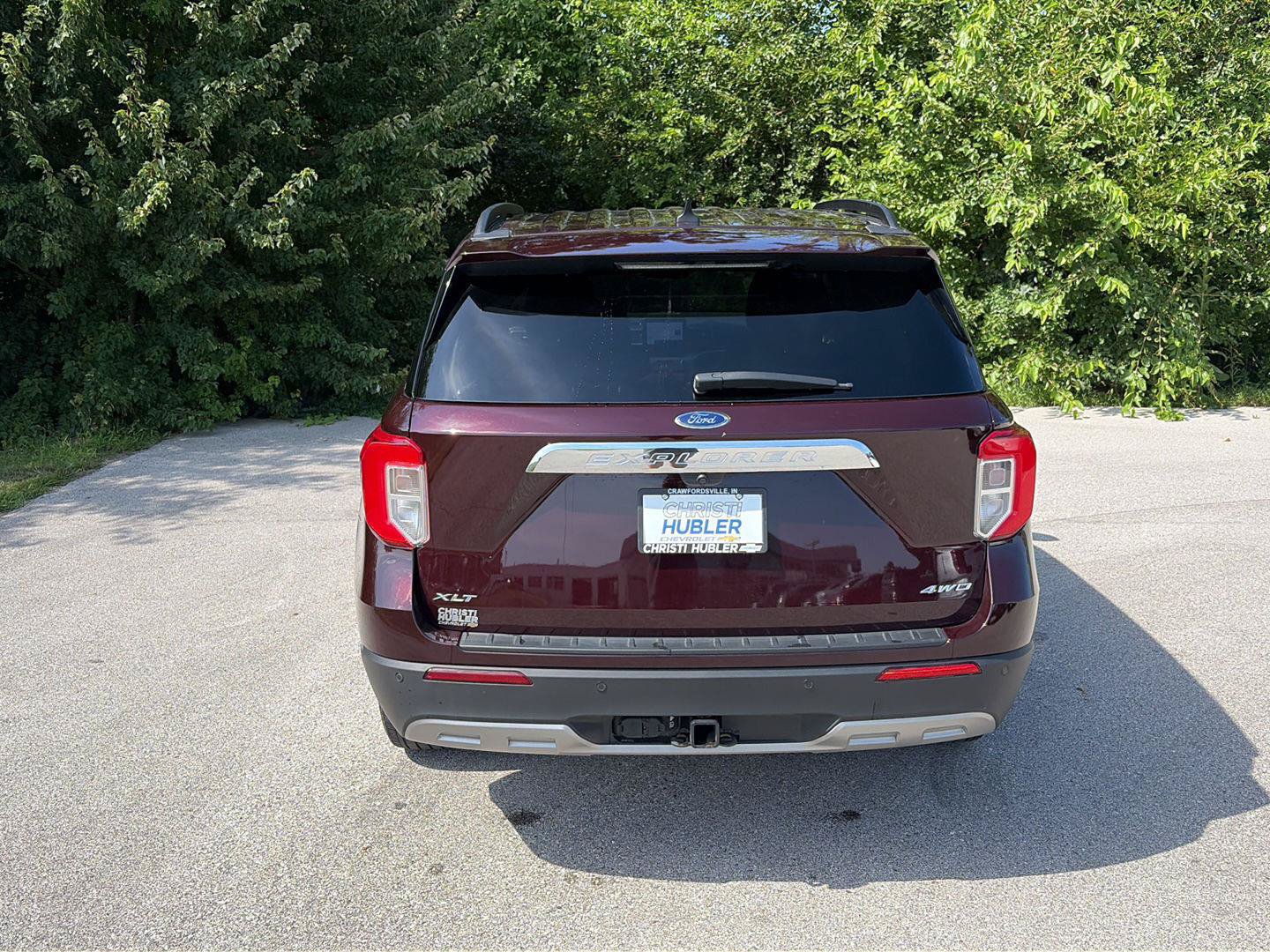 Used 2023 Ford Explorer XLT w/ Equipment Group 202A AWD/4WD image 4