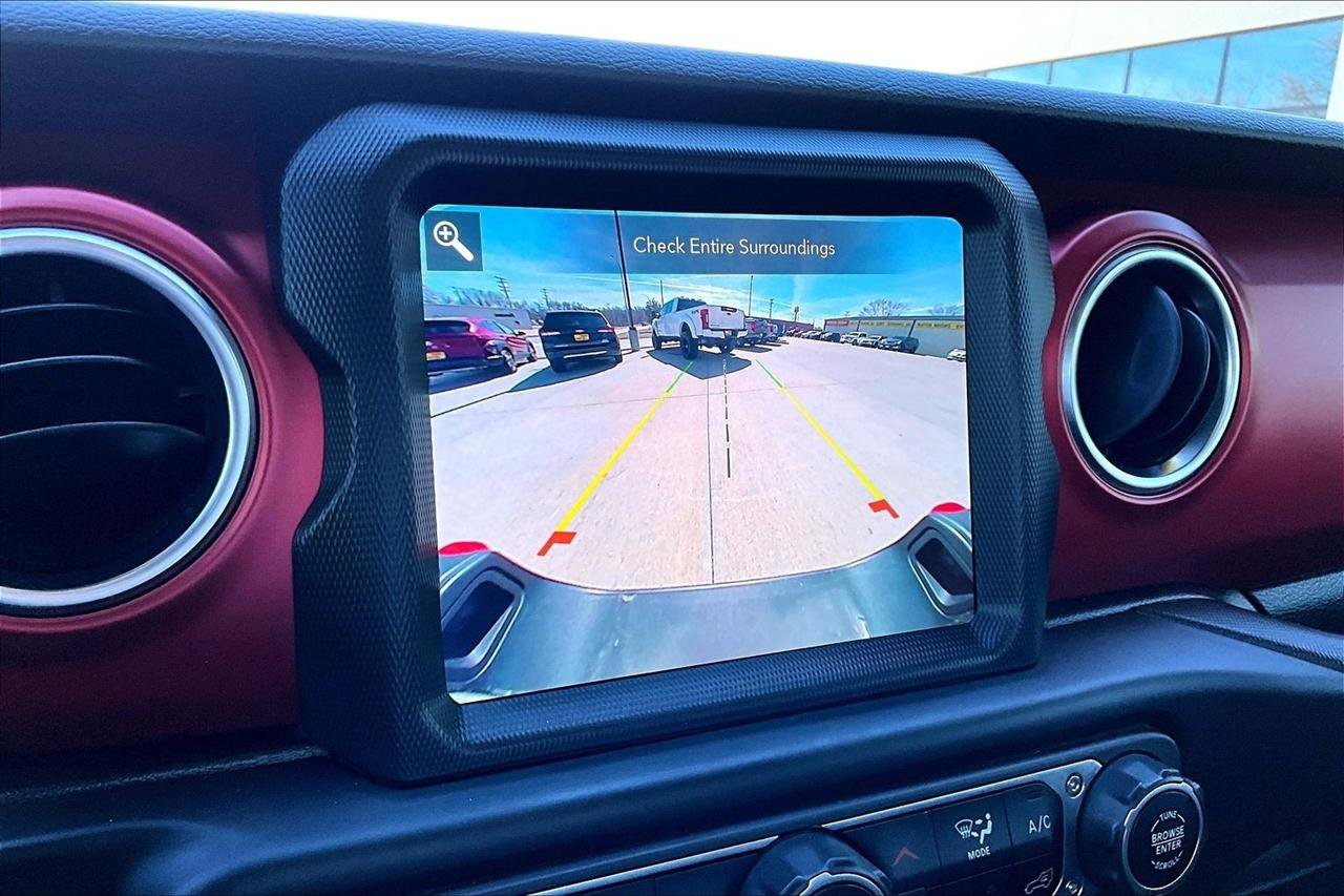 Used 2023 Jeep Gladiator Rubicon w/ LED Lighting Group image 16