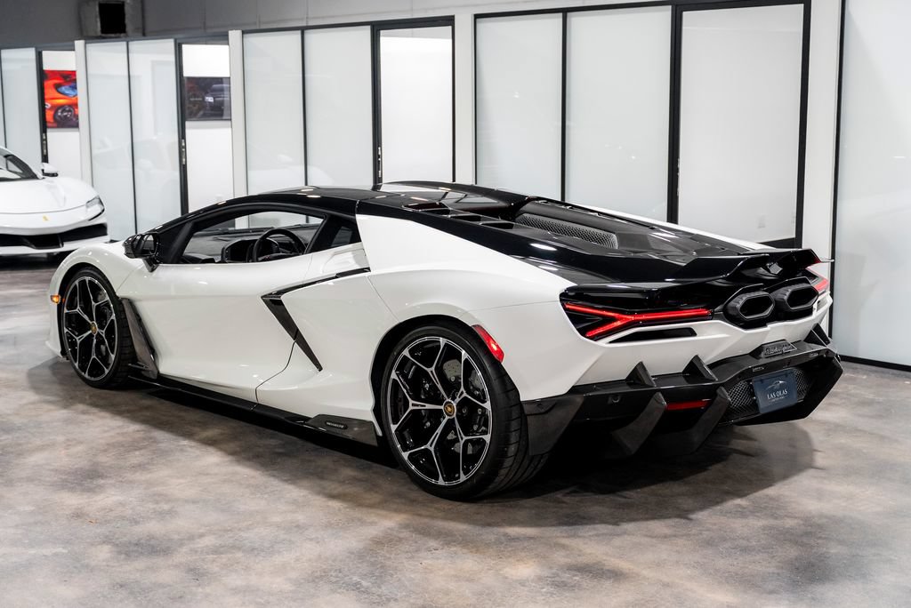 Used 2025 Lamborghini Revuelto AWD/4WD image 24