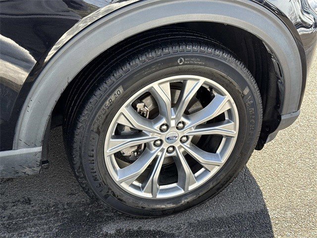 Used 2022 Ford Explorer XLT w/ Equipment Group 202A image 7