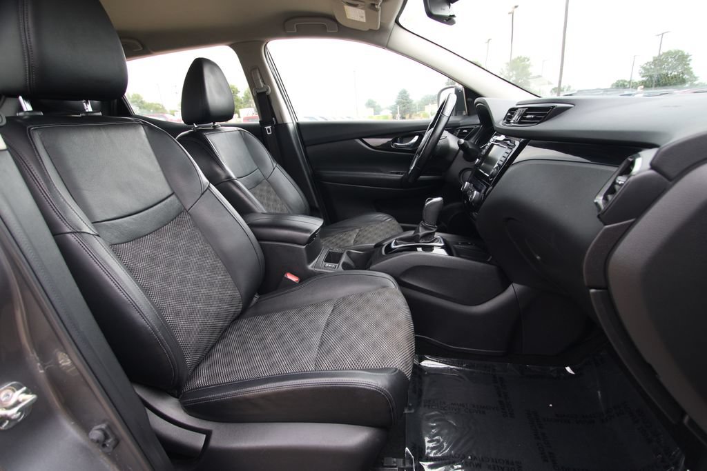 Used 2022 Nissan Rogue Sport SV w/ Technology Package AWD/4WD image 9