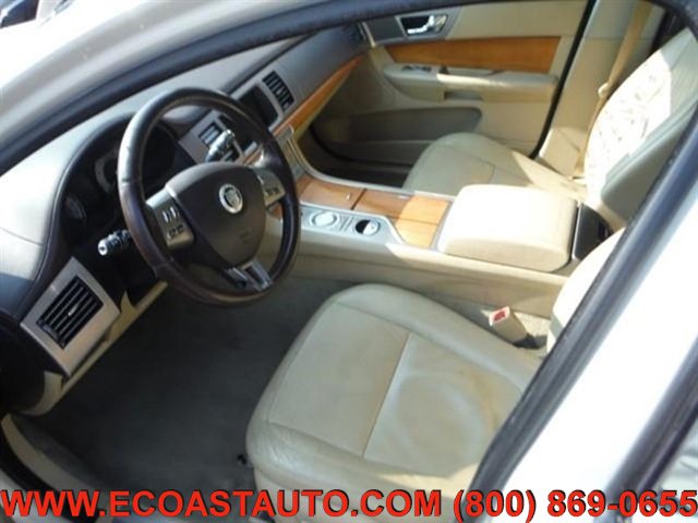 Used 2009 Jaguar XF Luxury RWD image 7