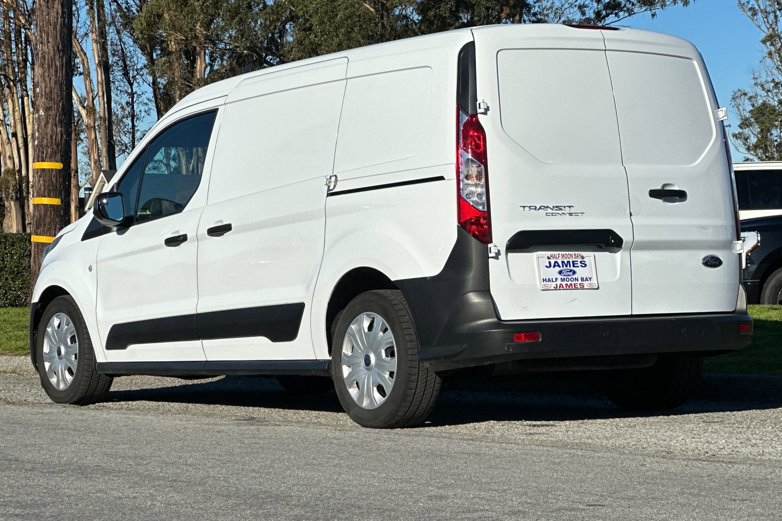 Used 2023 Ford Transit Connect XL image 3