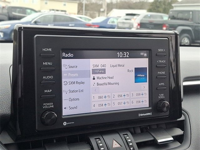 Used 2020 Toyota RAV4 XLE Premium image 17